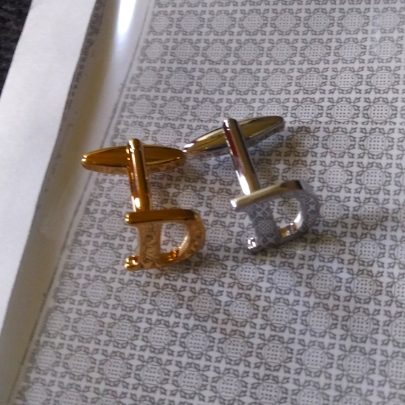 Cufflinks initial "D" NWOT$17.00+ free nec… - Picture 1 of 4